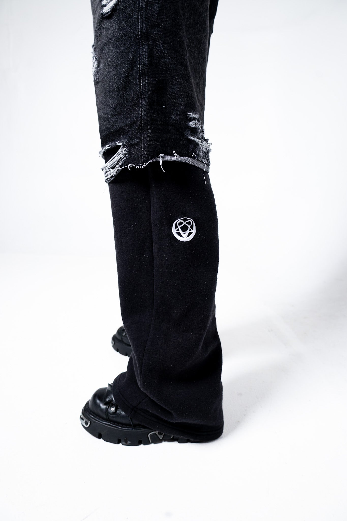 Vacant Hybrid Denim Pants ( Black )